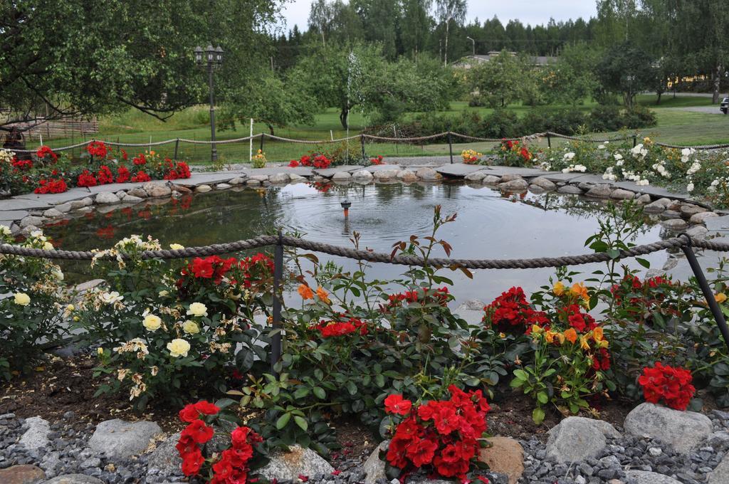 Vaihmalan Hovi Hotel Lempäälä Buitenkant foto