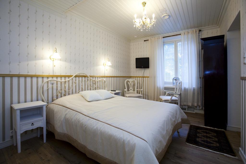 Vaihmalan Hovi Hotel Lempäälä Buitenkant foto